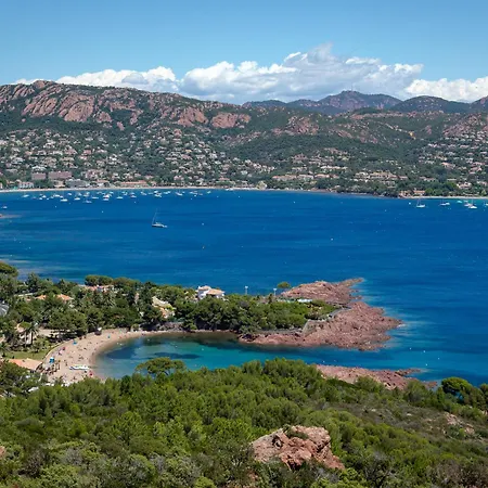Climatise Pour 2, Proche Et Commerces, Animaux Admis, Wifi, Parking - Fr-1-466a-20 Saint-Raphaël