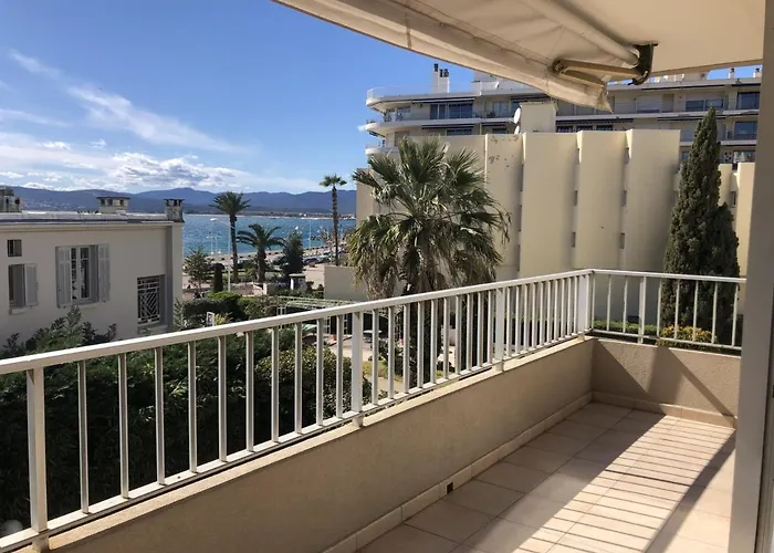Climatise Pour 2, Proche Et Commerces, Animaux Admis, Wifi, Parking - Fr-1-466a-20 * Saint-Raphaël