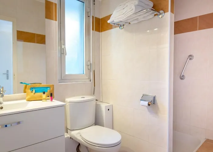 Climatise Pour 2, Proche Et Commerces, Animaux Admis, Wifi, Parking - Fr-1-466a-20 Saint-Raphaël