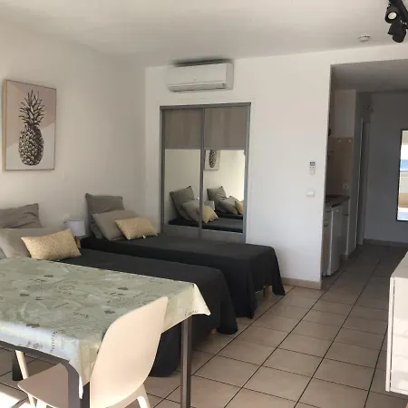 Climatise Pour 2, Proche Et Commerces, Animaux Admis, Wifi, Parking - Fr-1-466a-20 Saint-Raphaël