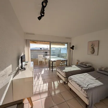 Climatise Pour 2, Proche Et Commerces, Animaux Admis, Wifi, Parking - Fr-1-466a-20 * Сен-Рафаэль