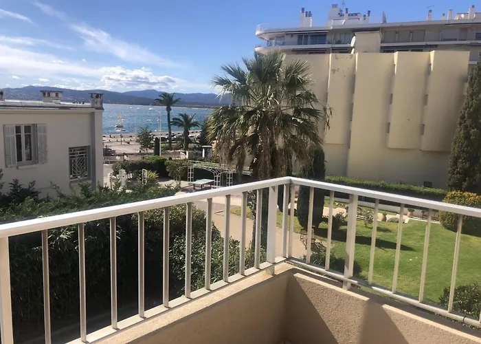 Apartament Climatise Pour 2, Proche Et Commerces, Animaux Admis, Wifi, Parking - Fr-1-466a-20 Saint-Raphaël